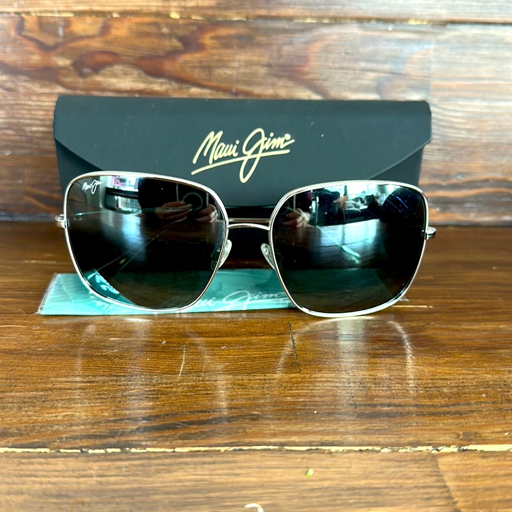 Maui Jim Triton Ladies Polarized Sunglasses - Picture 4 of 10